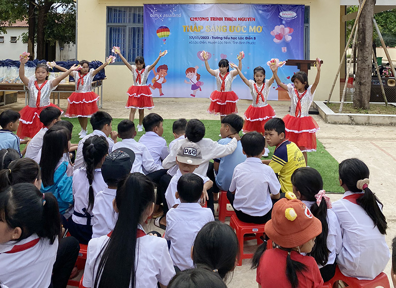Chương trình thiện nguyện của Công ty Viphavet tại Trường Tiểu học Lộc Điền B (Bình Phước)